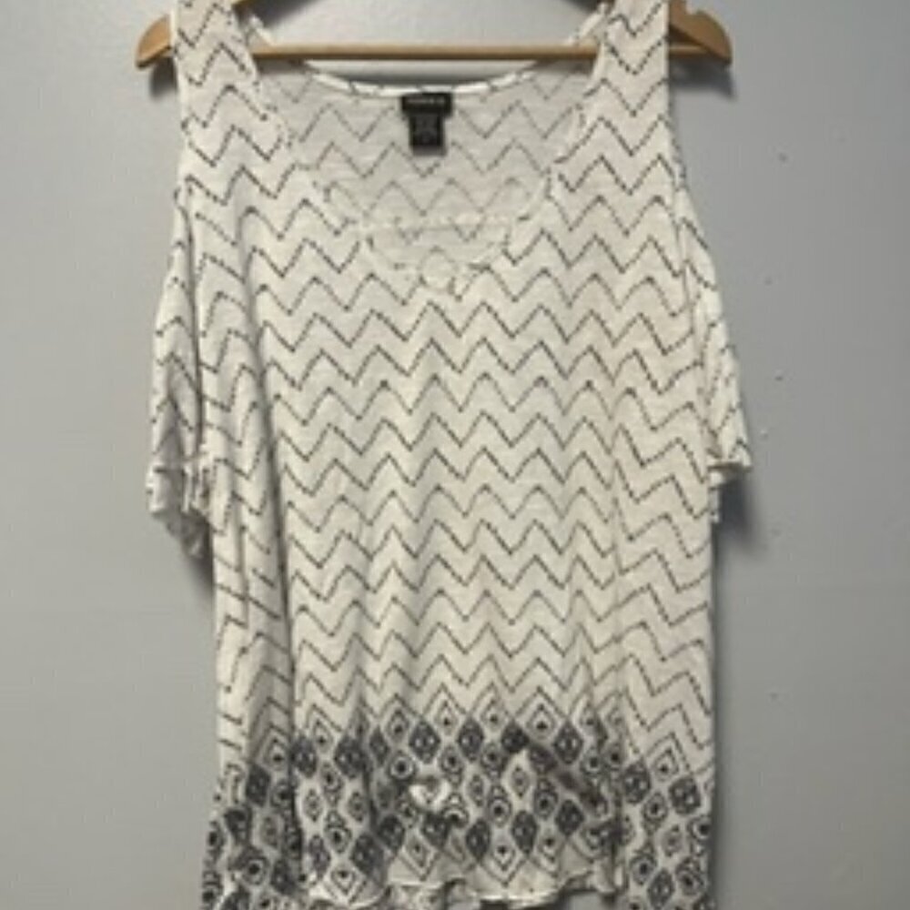0424-10 Torrid Top with Peekaboo Sleeves
